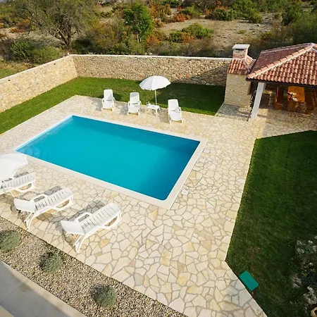 Almond Villa Benkovac